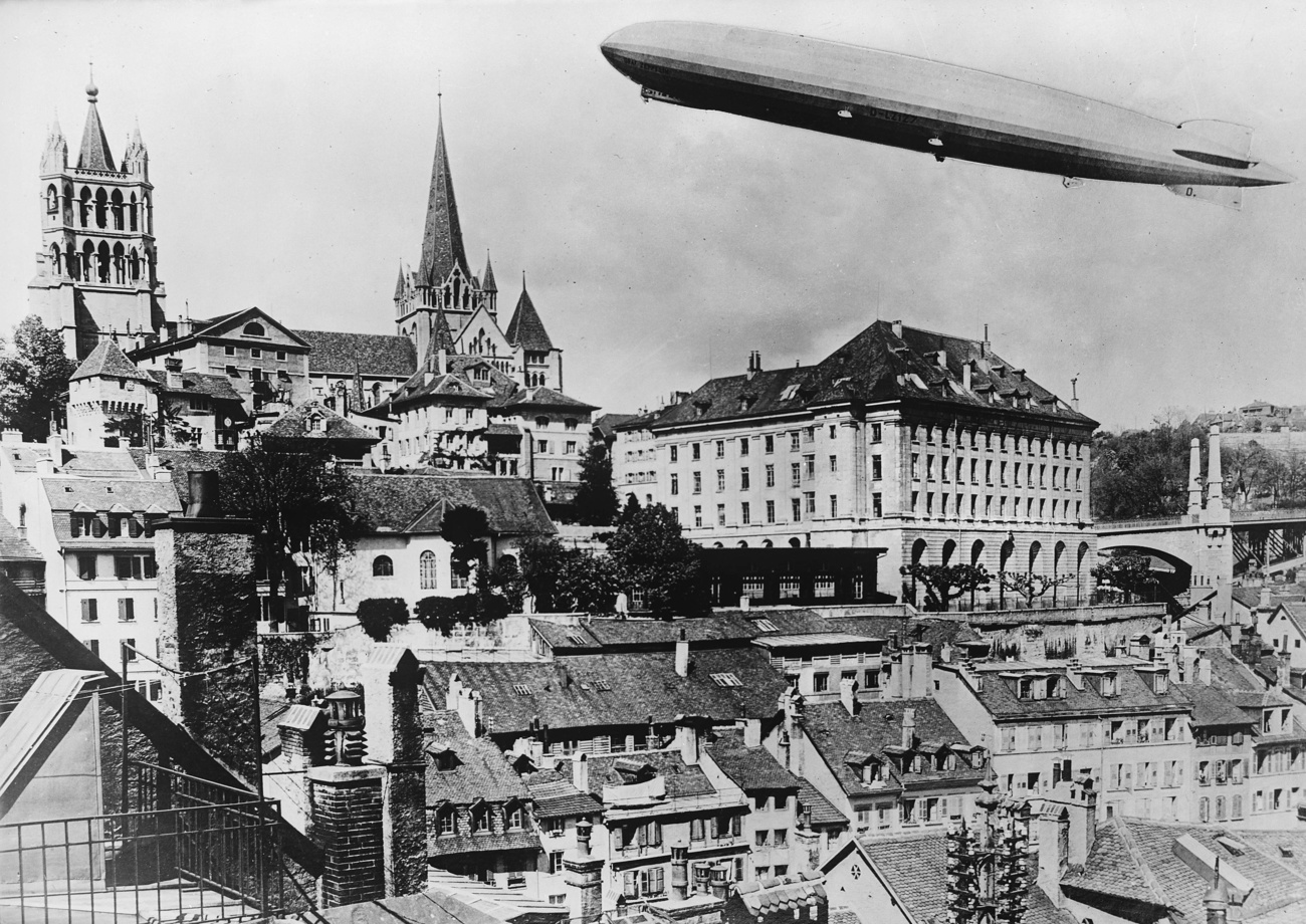 Dirigible sobre Lausana