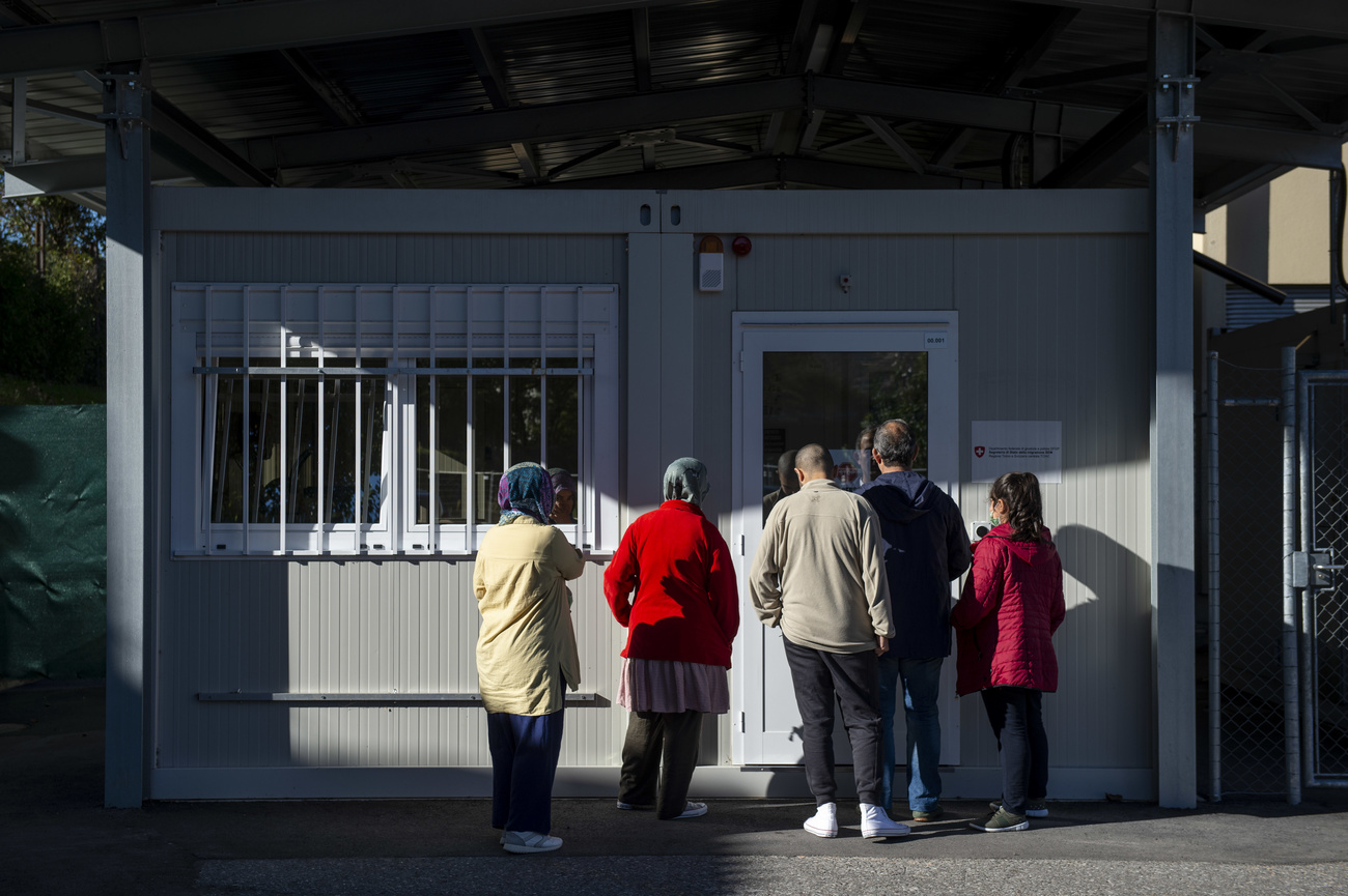 queue of asylum seekers