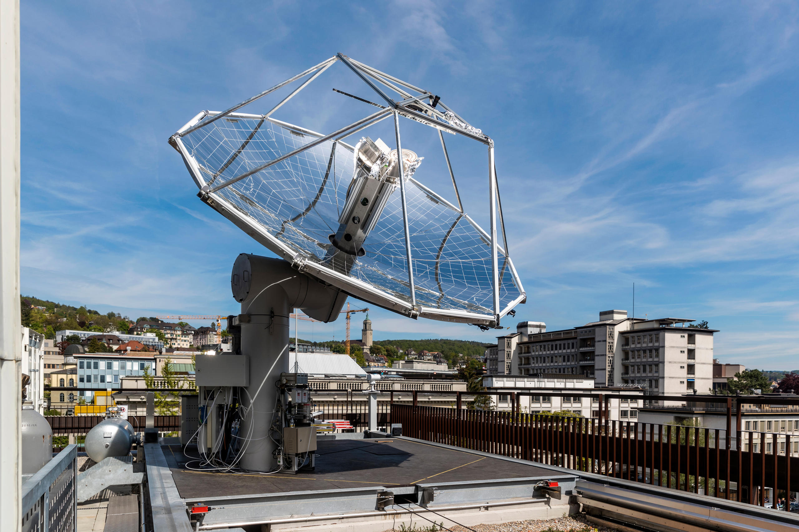 A mini solar refinery on the roof of ETH Zurich university.