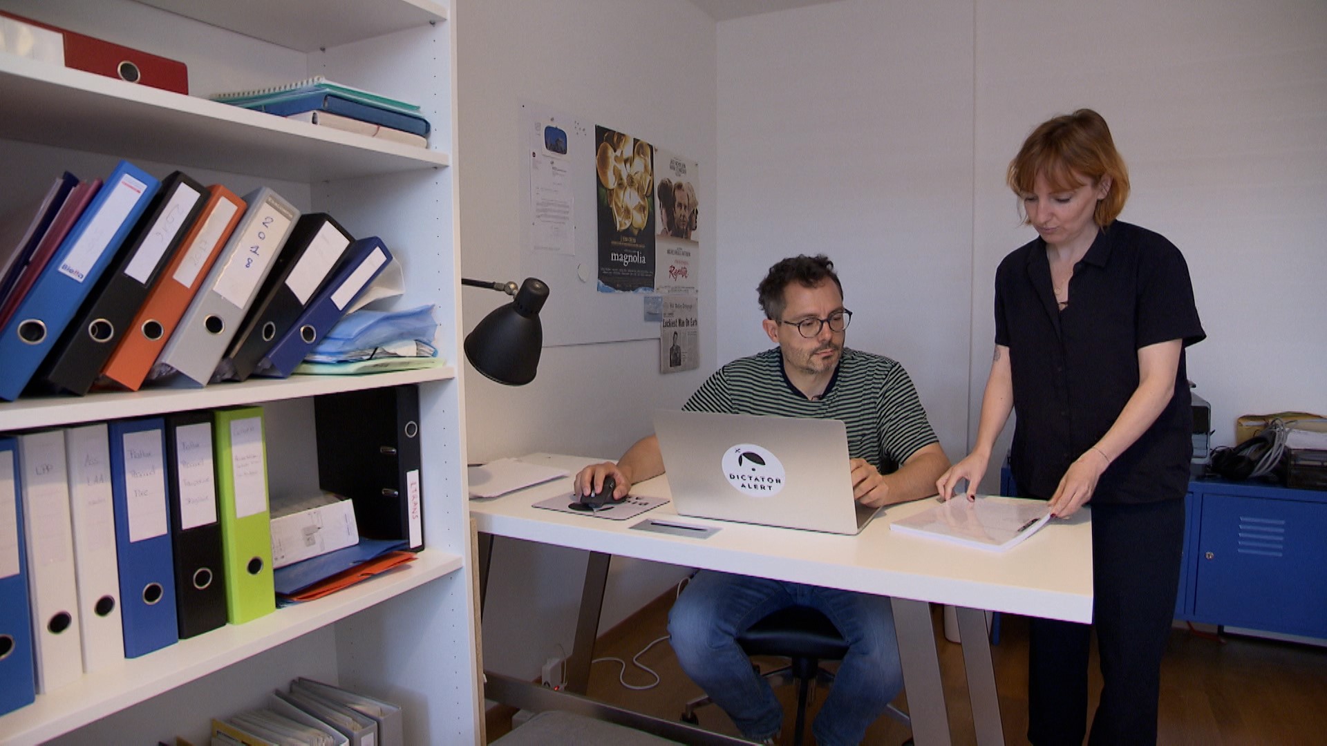 Marie Maurisse mit François Pilet im Büro