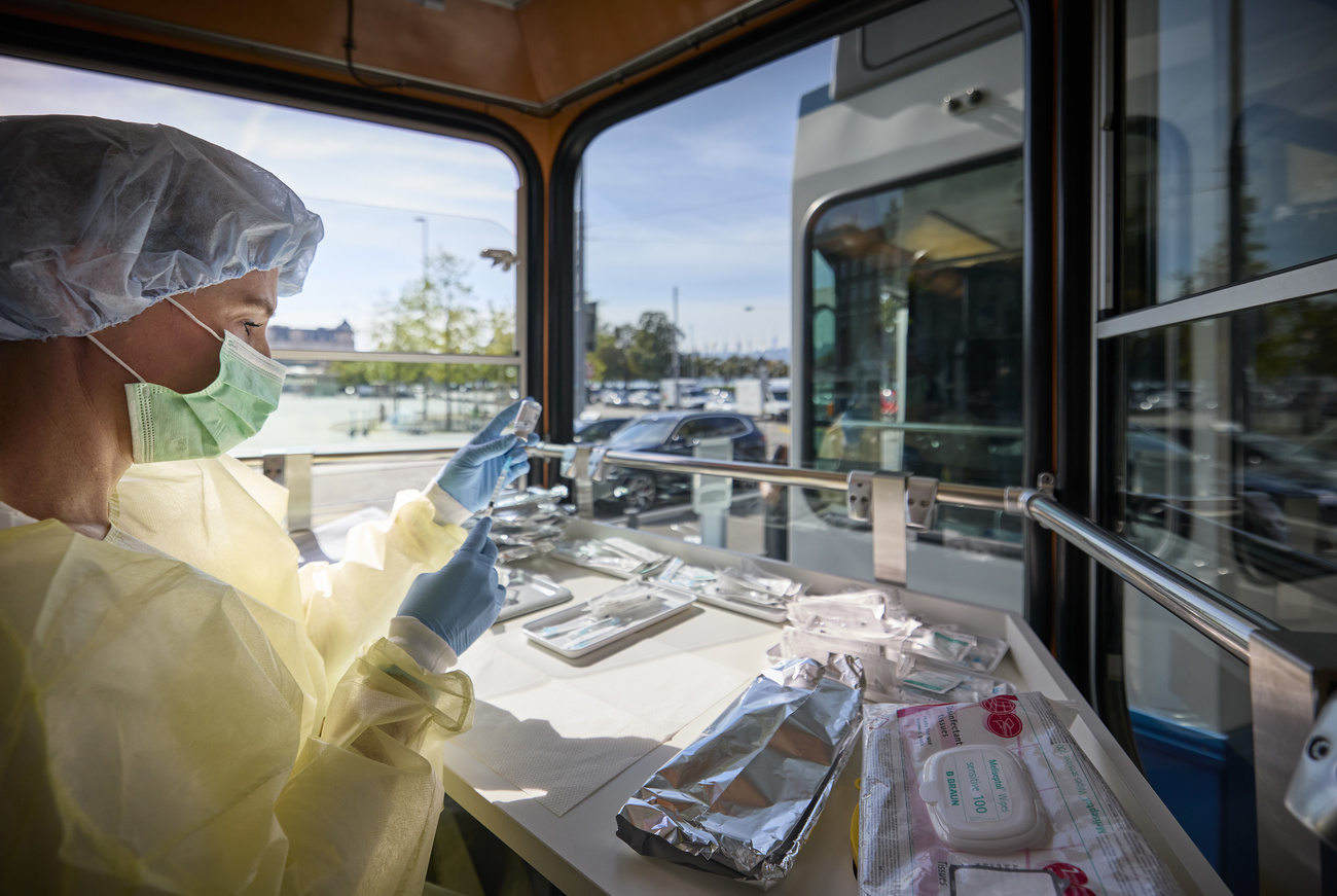 Vaccination tram in Zurich