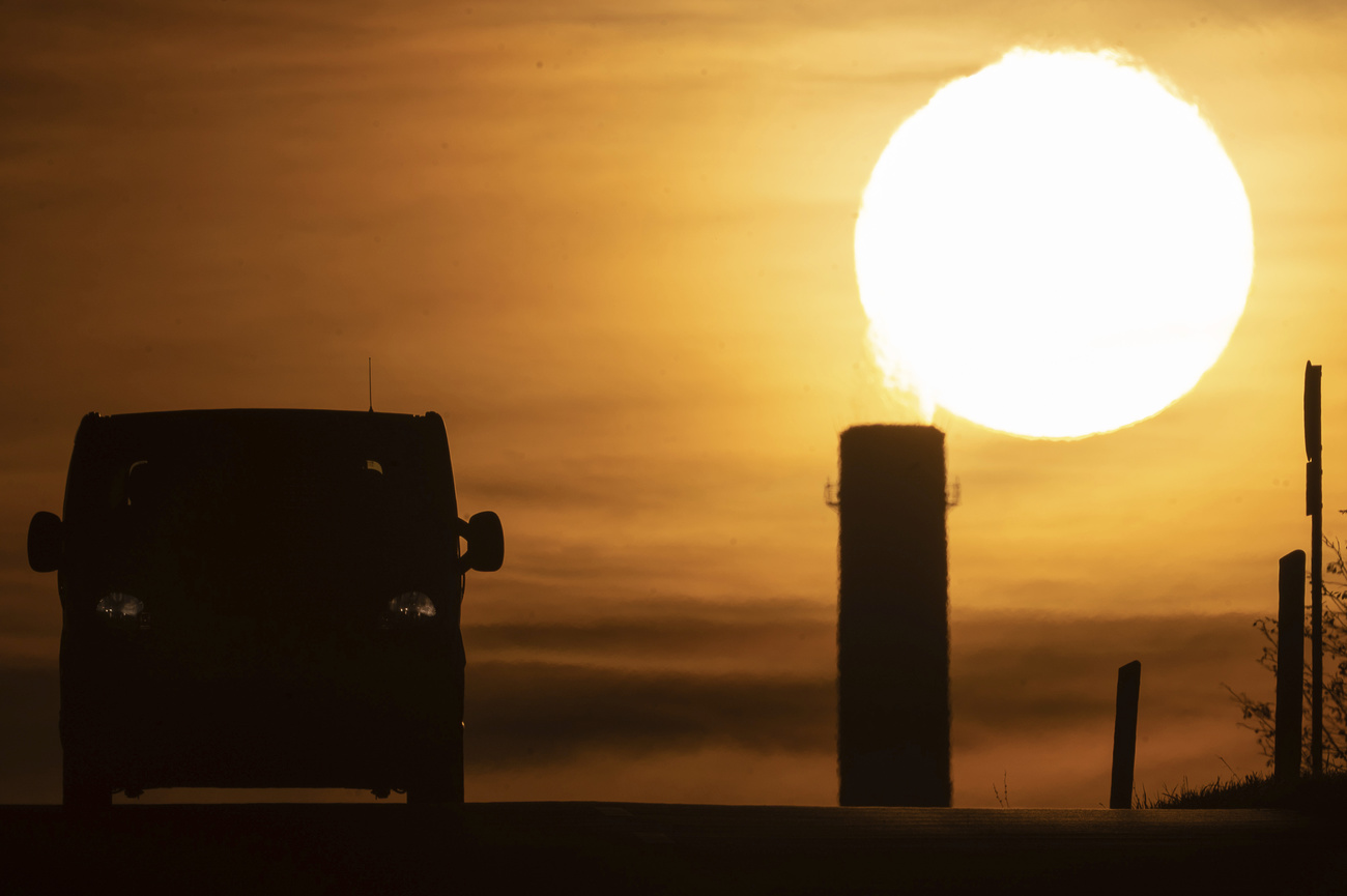 Sempre più caldo, le misure sul tavolo.