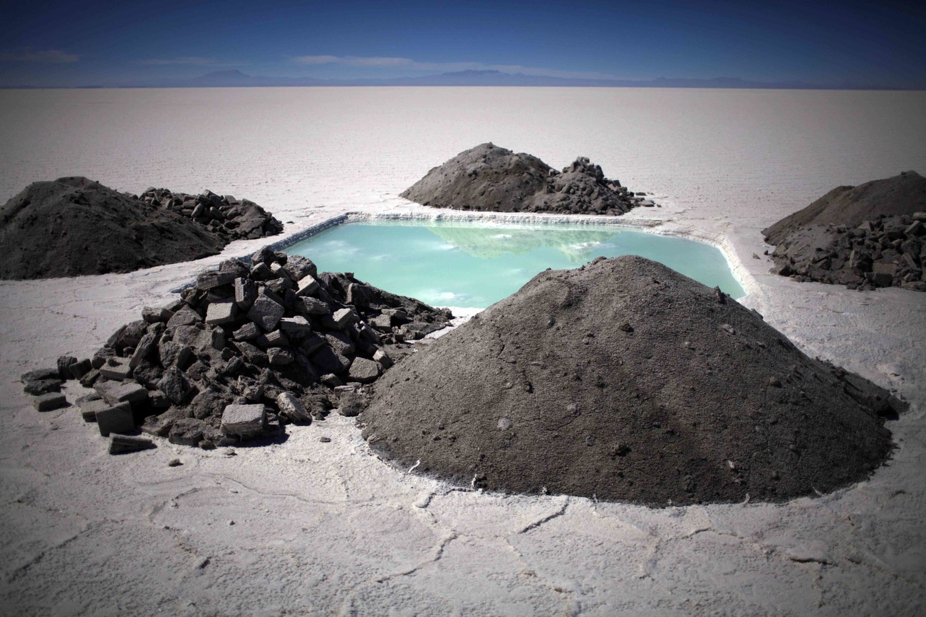 cumuli di terra in un deserto