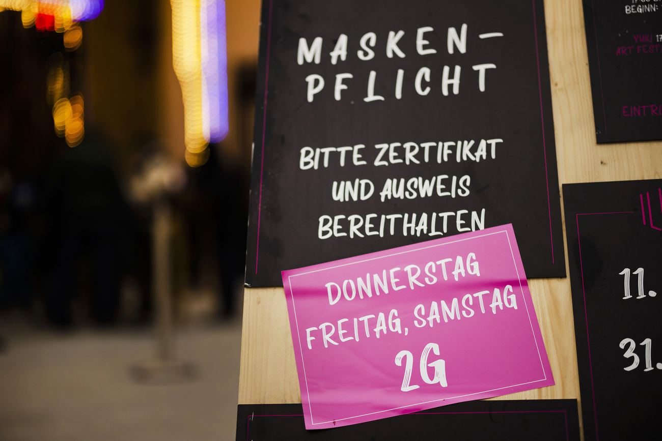 cartello con scritta 2g