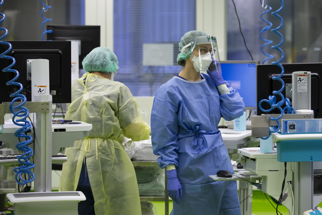 Personale infermieristico logorato e insufficiente.