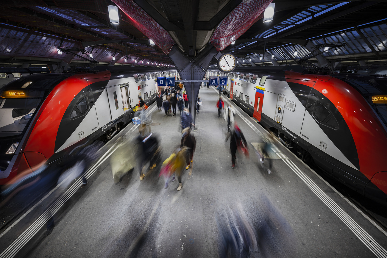 passeggeri di treni