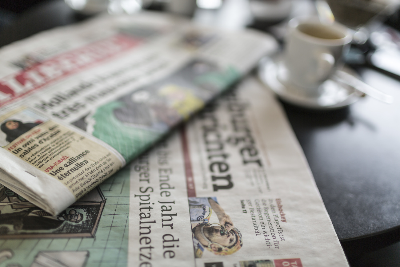 Zeitung und Kaffee