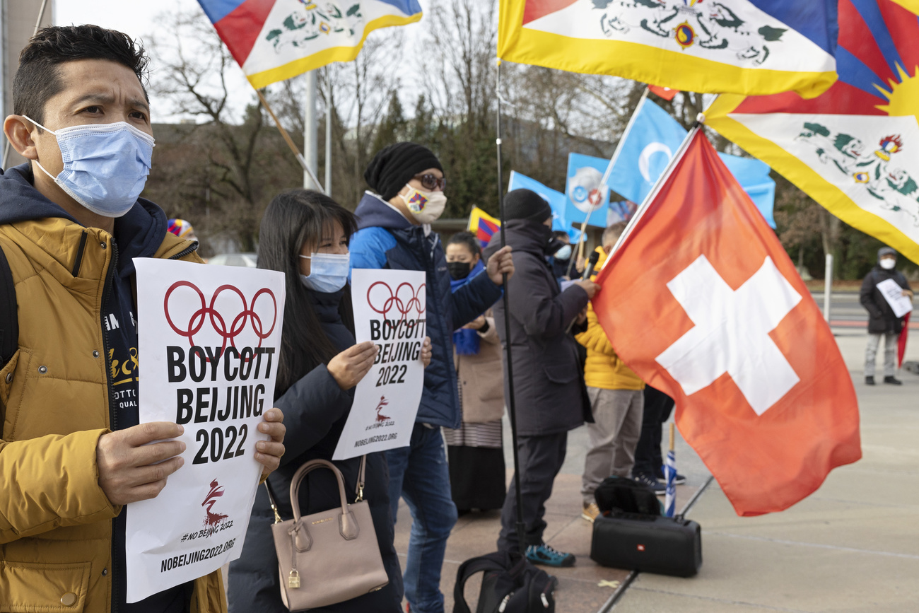 Tibetanos se manifiestan en pro de un boicot diplomático en Ginebra, 4 de enero de 2022