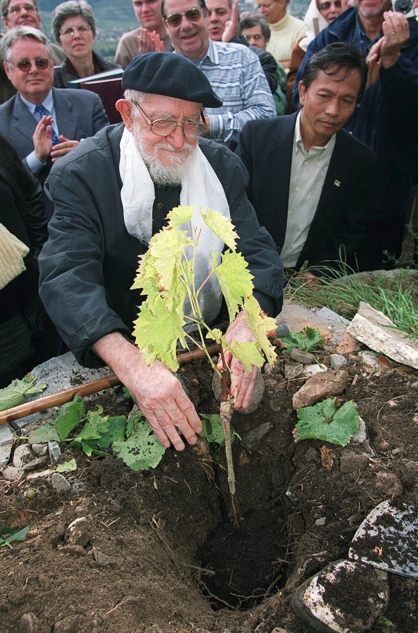 Abbé Pierre en 1999.