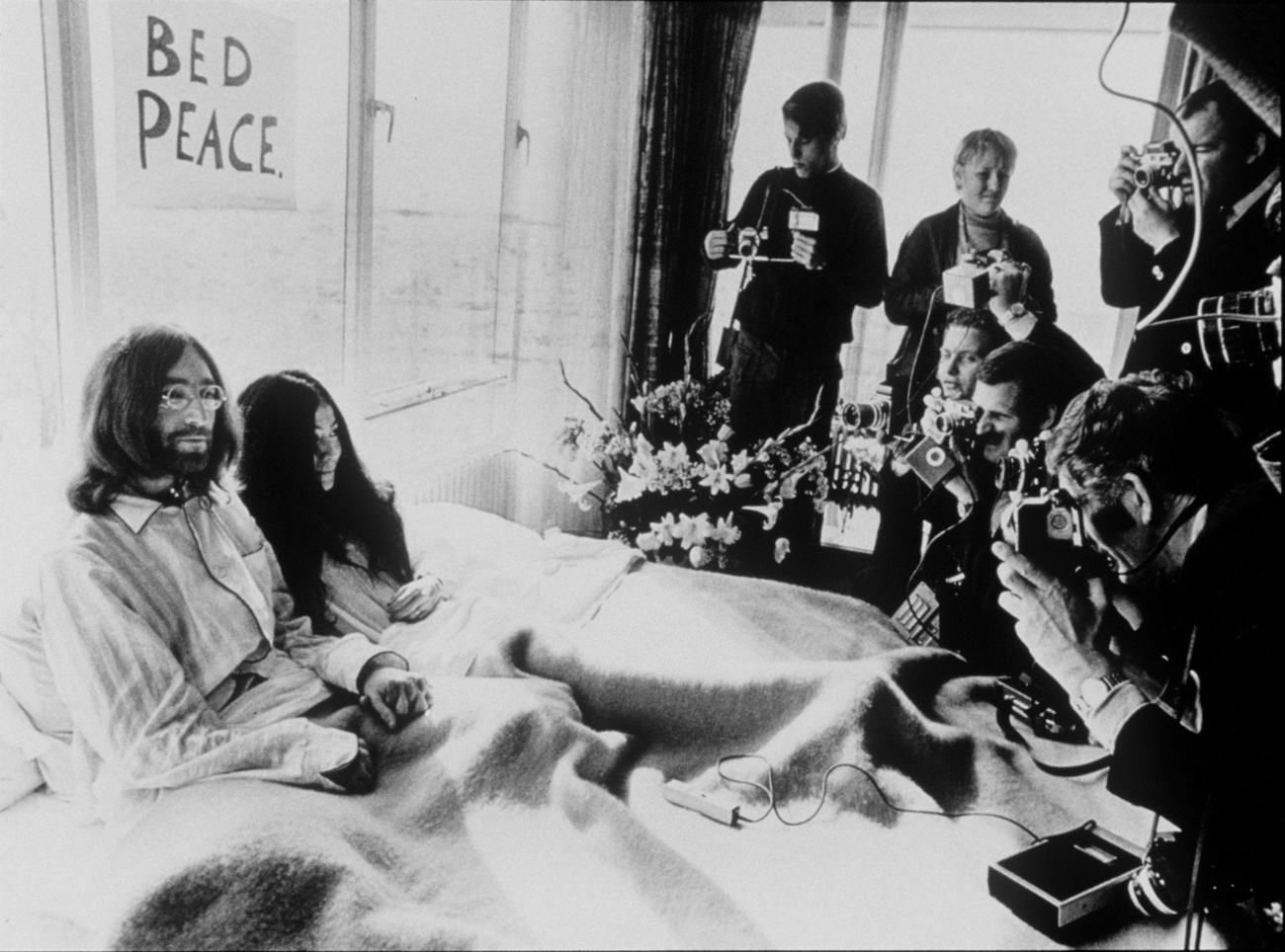 Manifestation pour la paix dans un lit