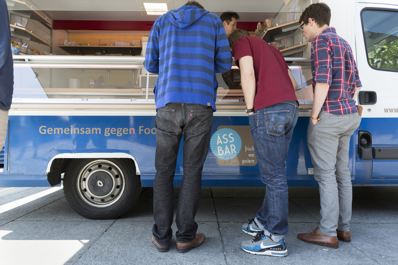 Bus verkauft Lebensmittel