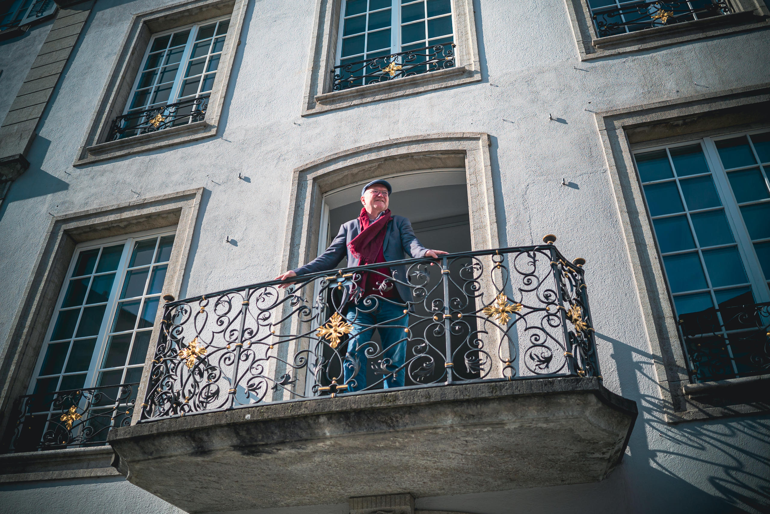 Клод Лоншан на балконе ратуши Аарау
