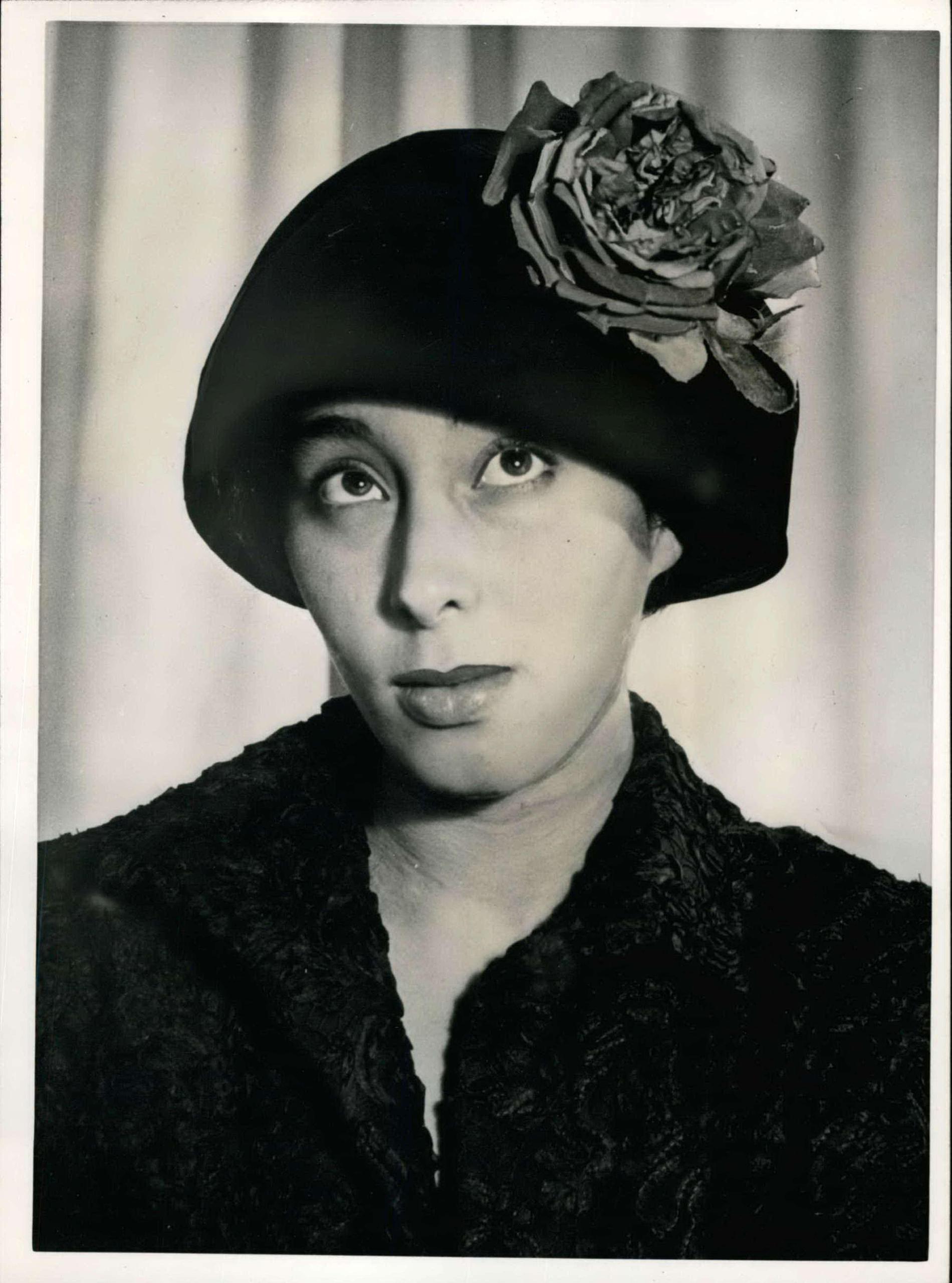 Retrato de mujer con sombrero