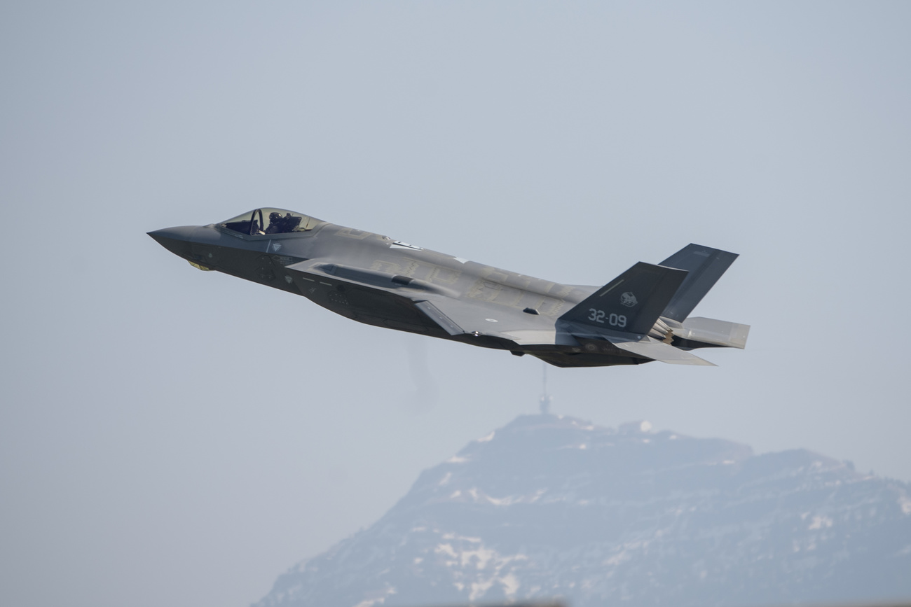Avion de combat