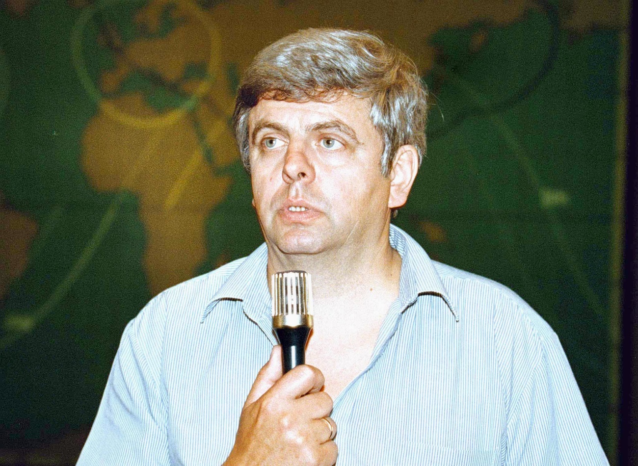 Il presentatore in una foto risalente alla fine degli anni 90.
