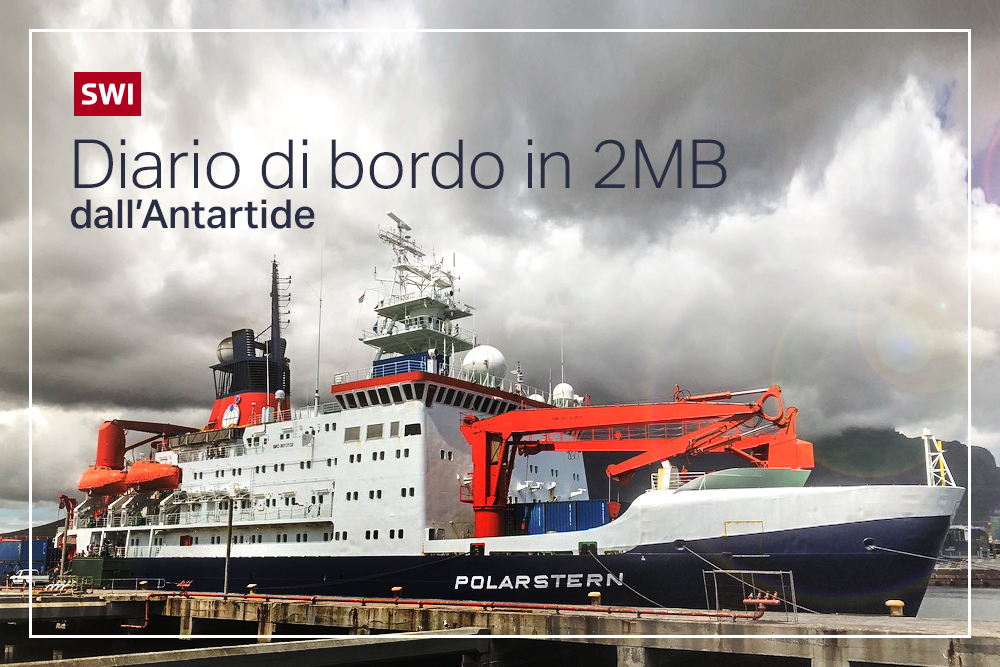 Nave rompighiaccio sulla banchina