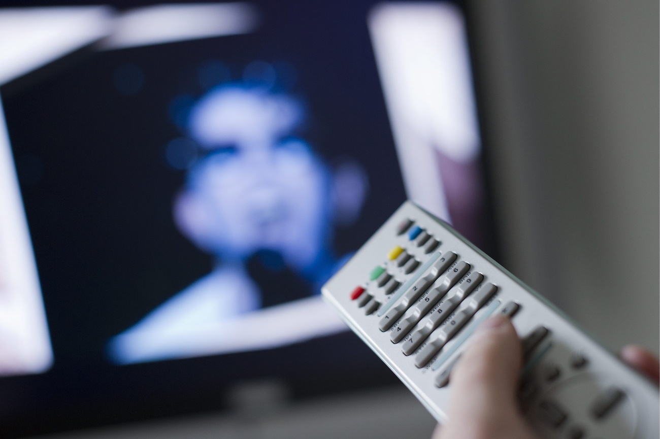Television screen and remote control