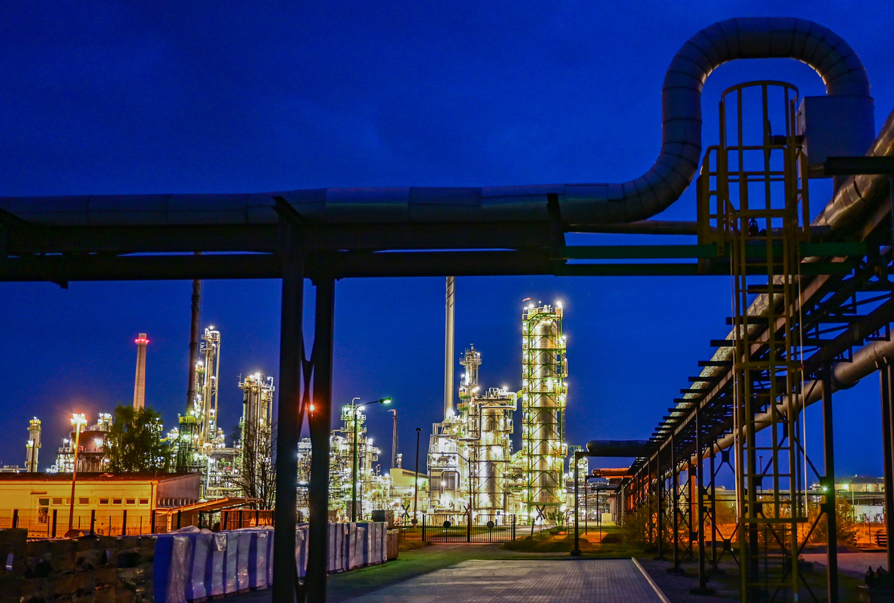 Si cercano alternative a gas e petrolio russi