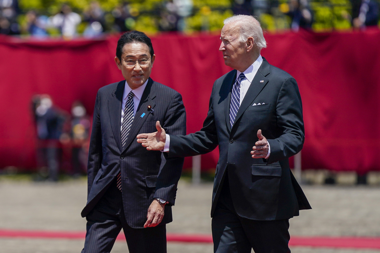 joe biden e fumio kishida