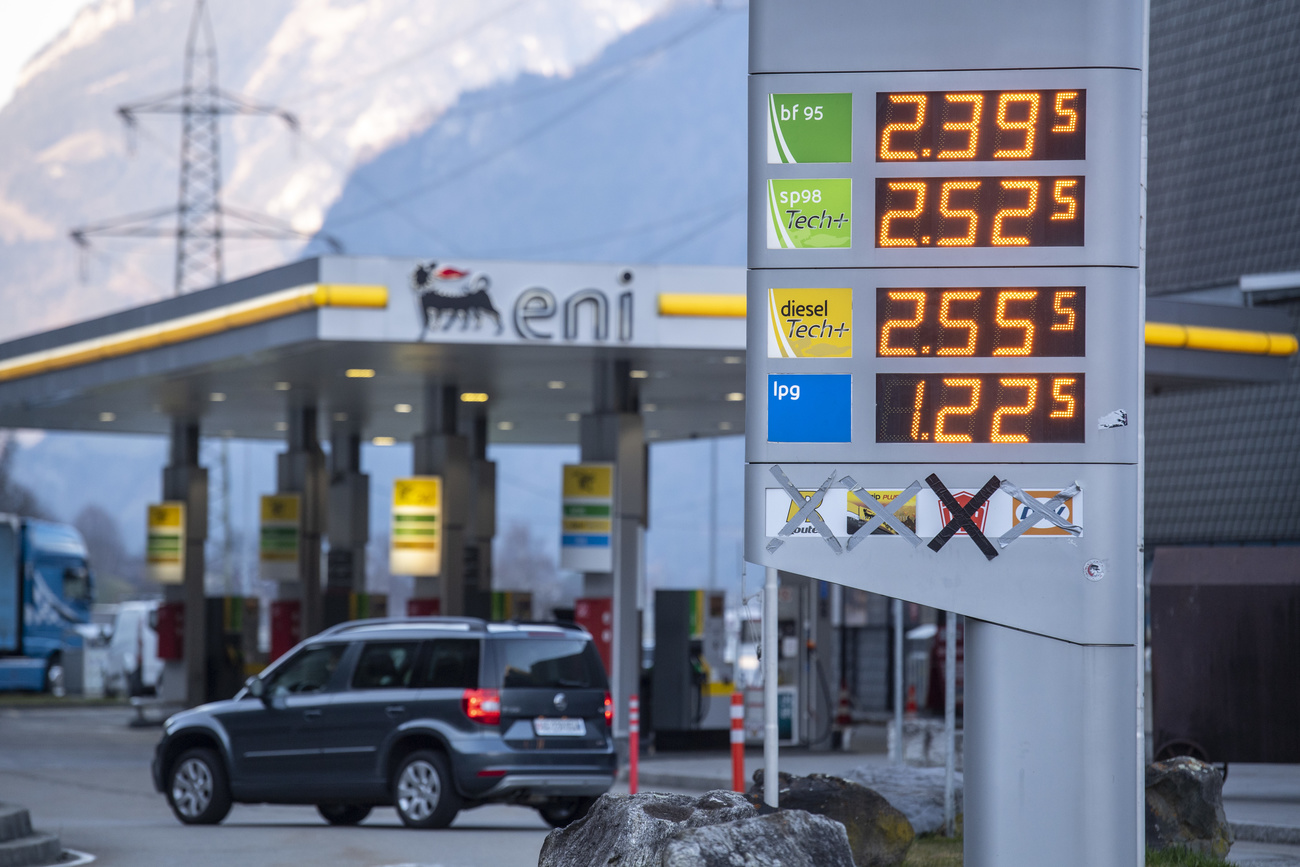Prix du carburant à une station-service