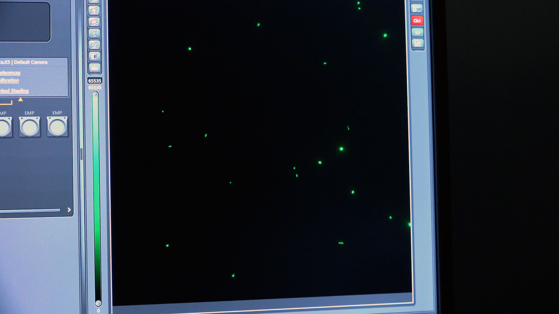 Résultat d un vue au microscope sur un écran d ordinateur