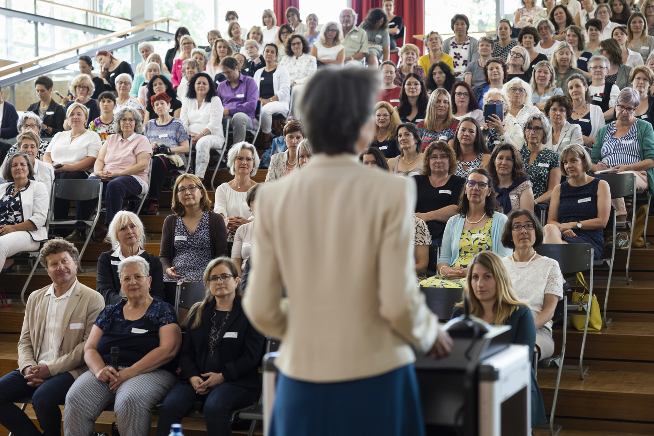 Sommaruga fazendo um discurso