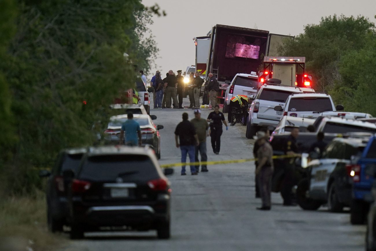 Il camion dove è avvenuta la strage