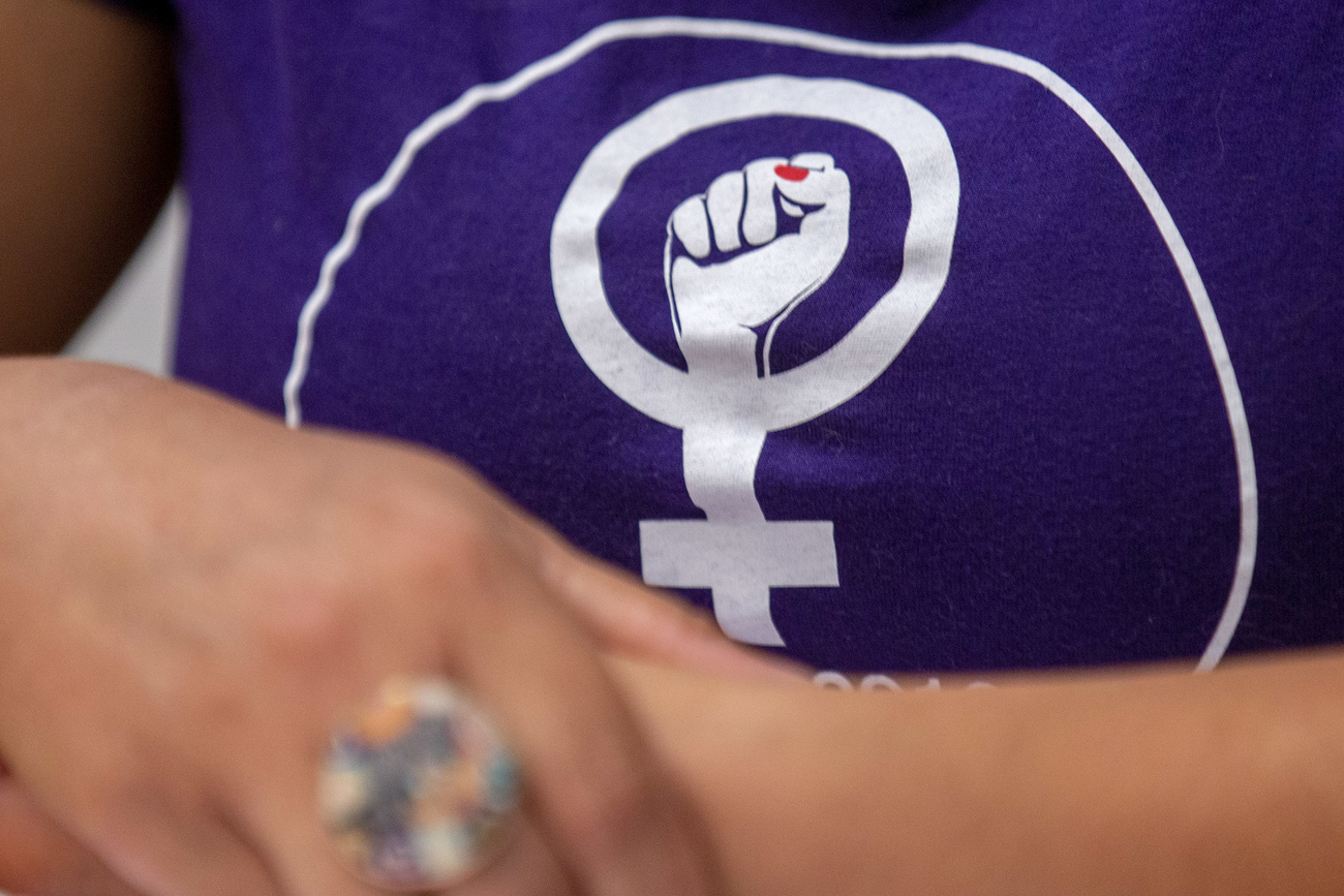 T-Shirt mit Frauenstreiklogo