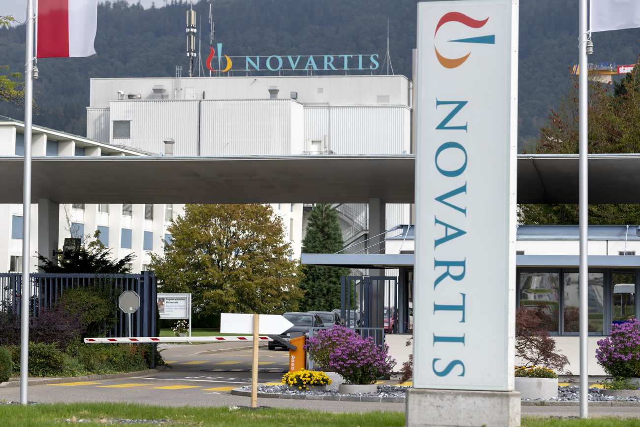 Novartis licenzia.