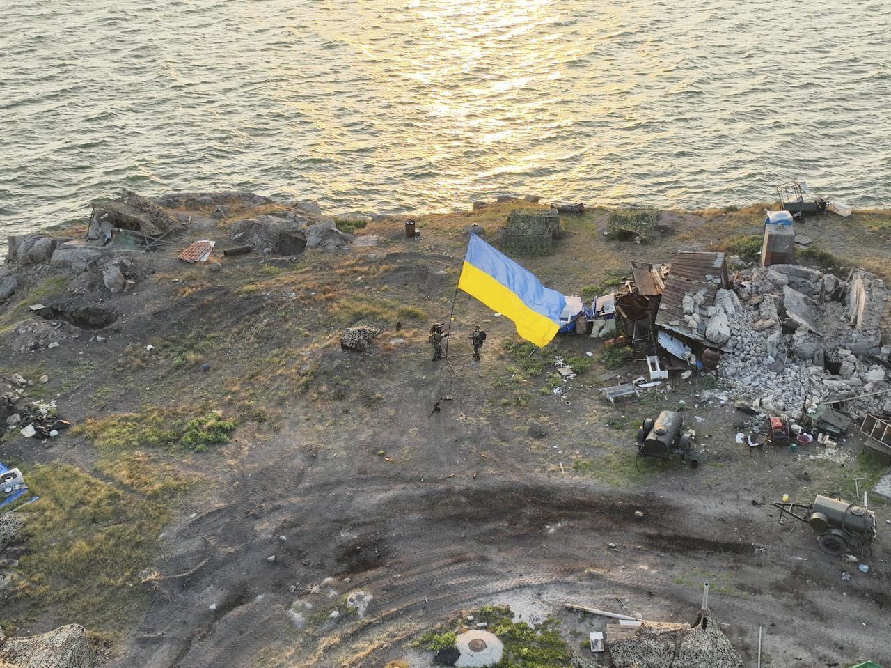 bandiera ucraina a bordo mare