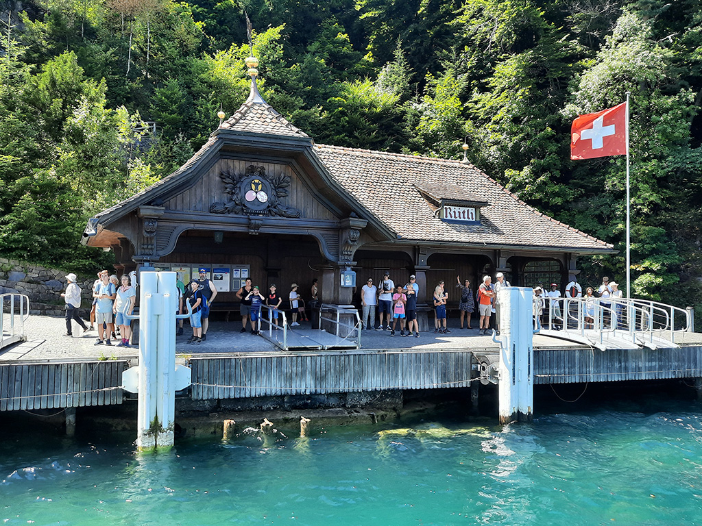 La parada del barquito en el lago, en Rütli.