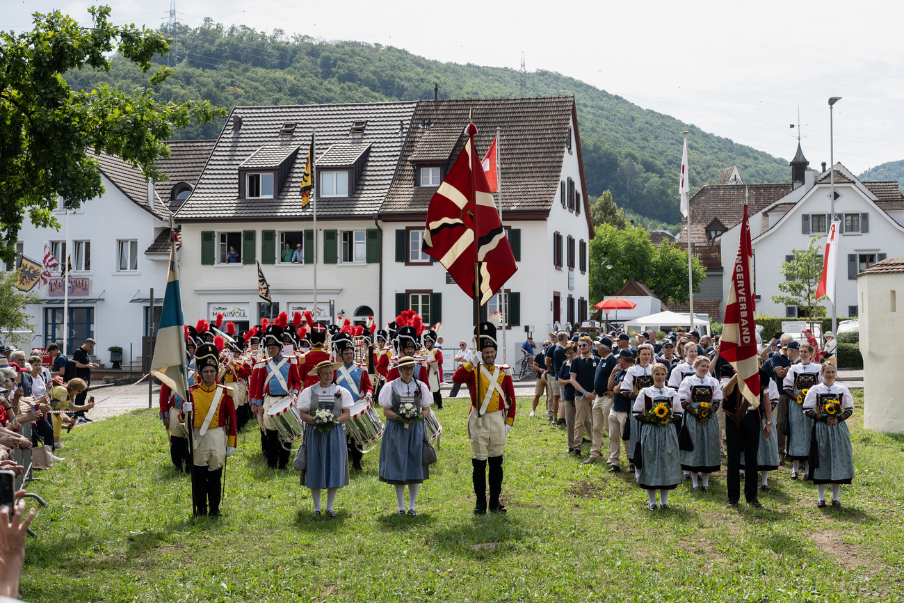 groupe en habits traditionnels
