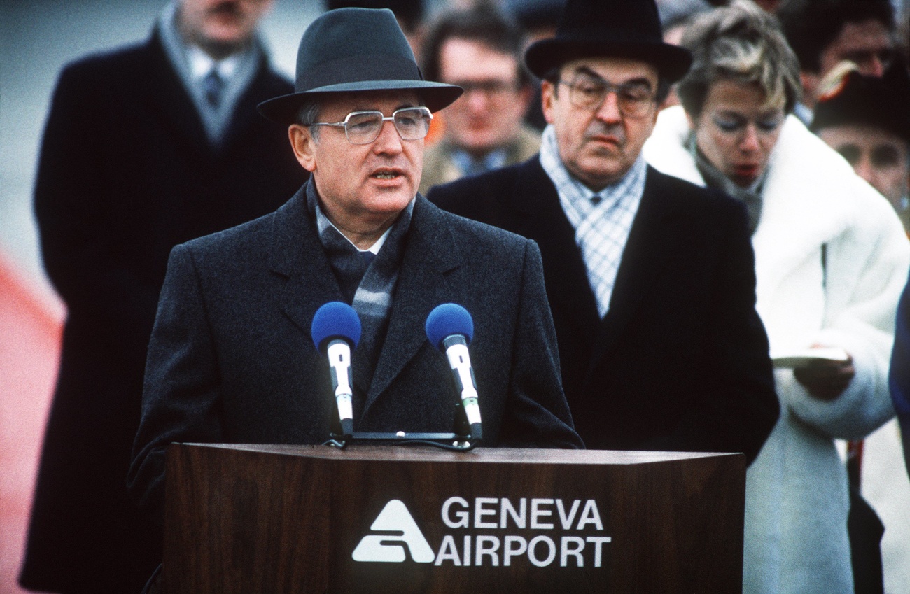 Gorbachev no Aeroporto de Genebra