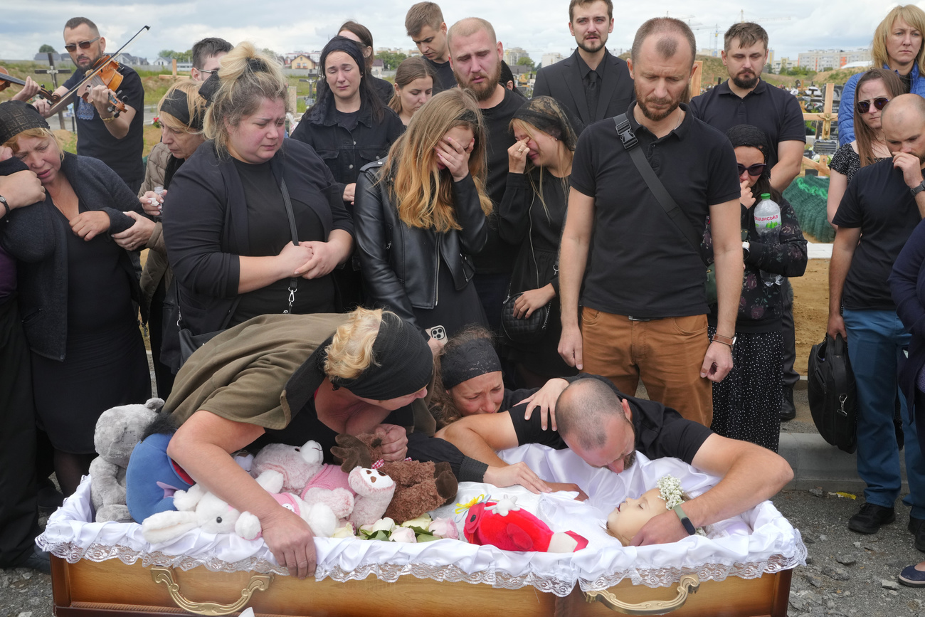 Beerdigung der vierjährigen Liza