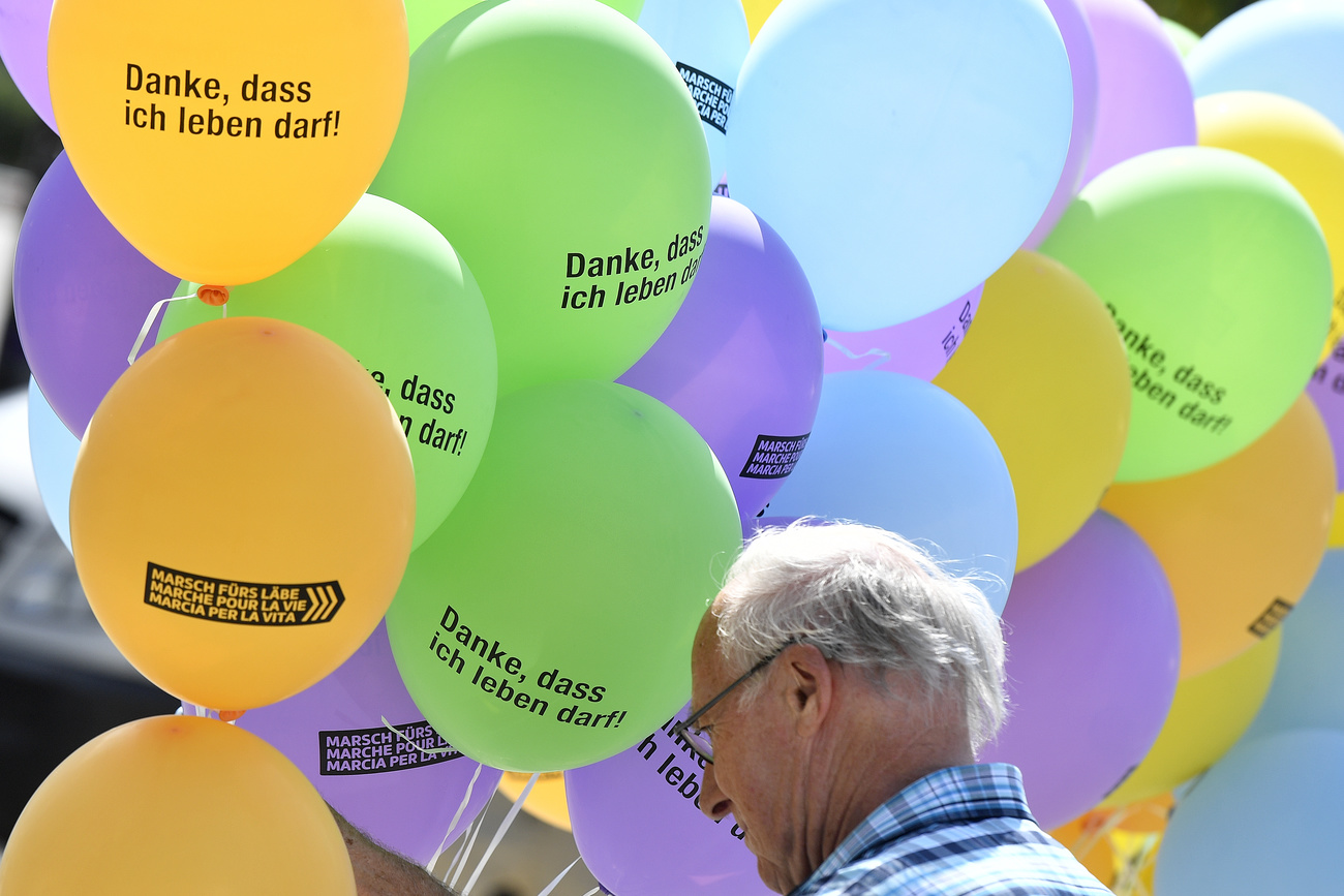 Bild mit Ballon Anti-Abtreibung