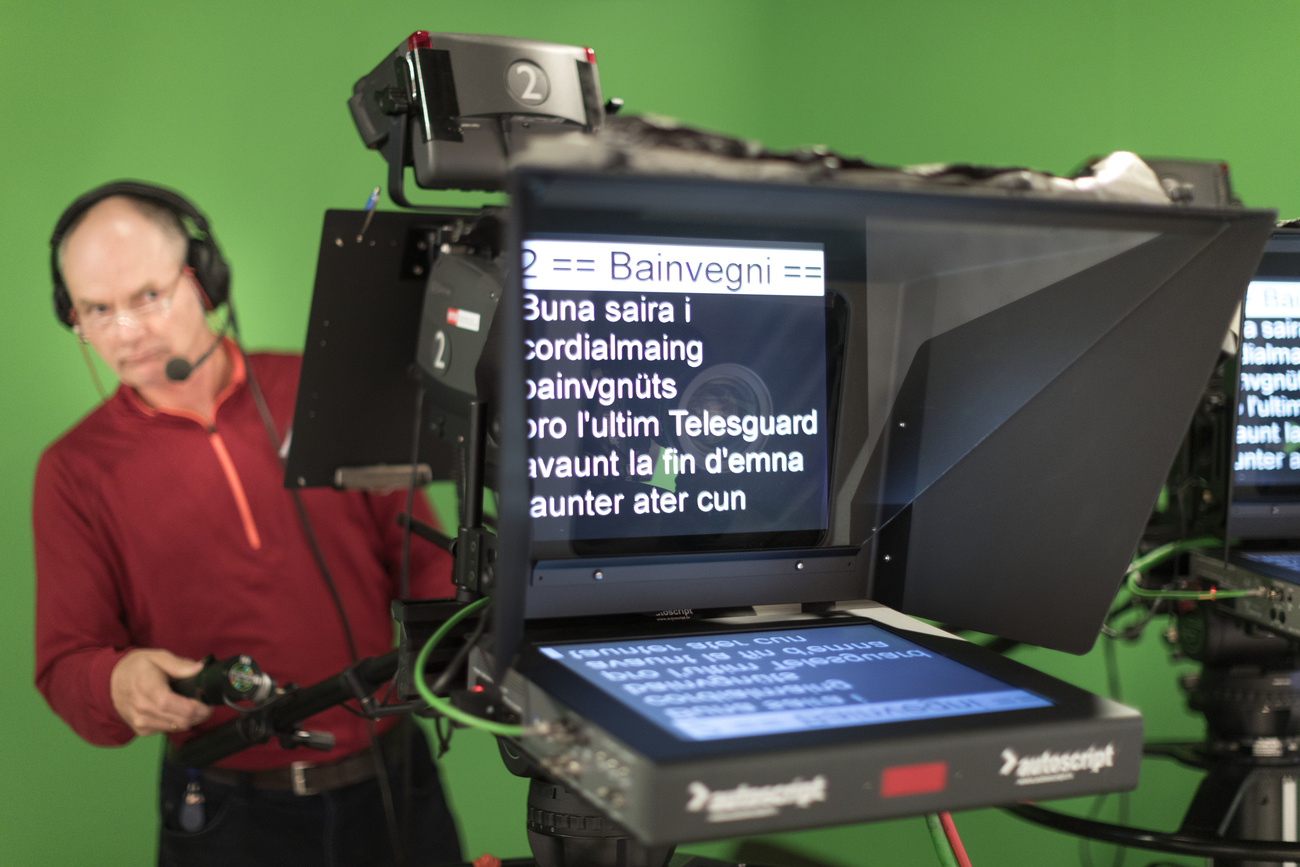 un cámara con una pantalla con frases en romanche
