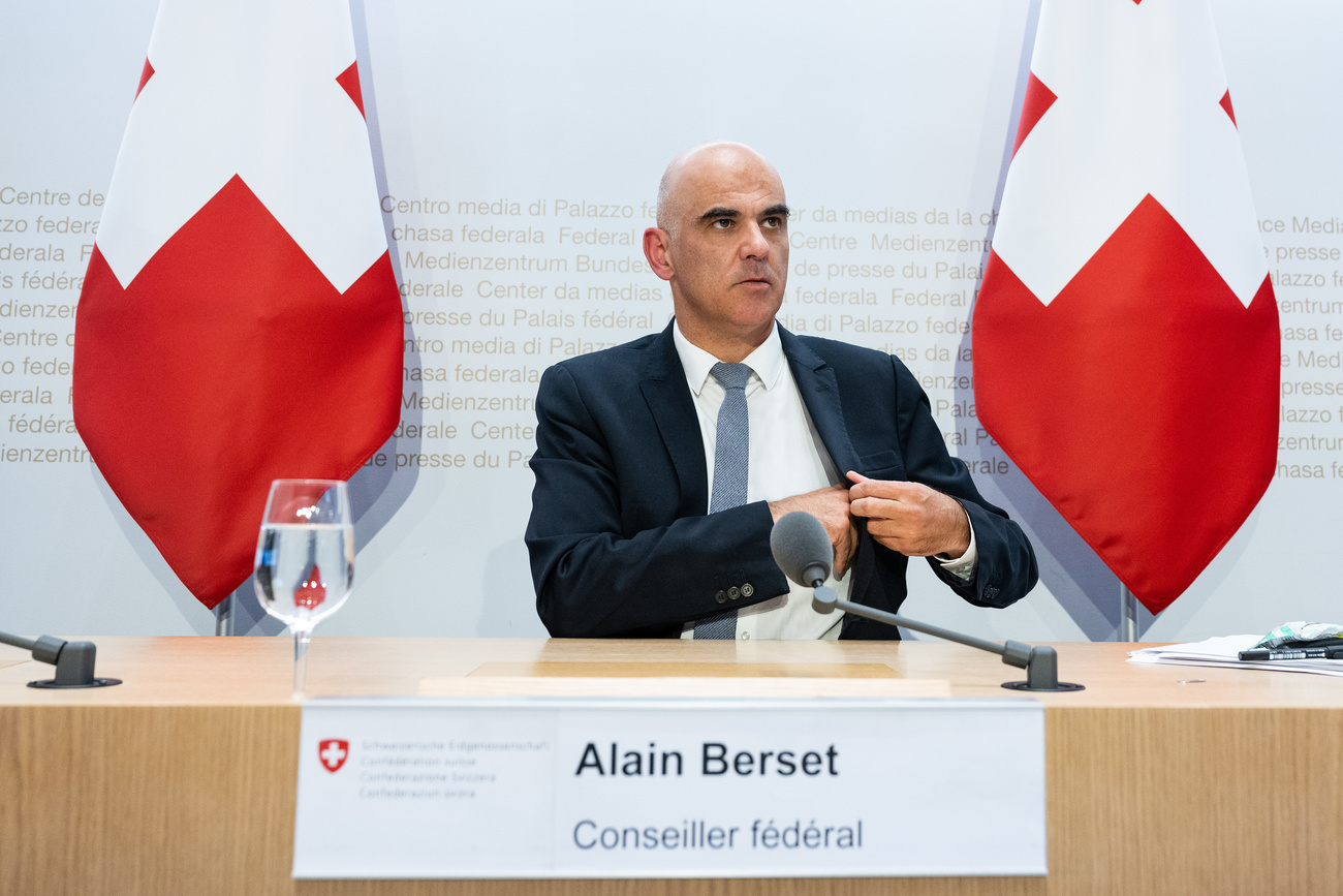 Alain Berset an einer Medienkonferenz