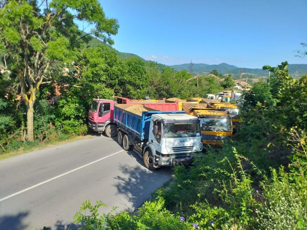 road block northern Kosovo