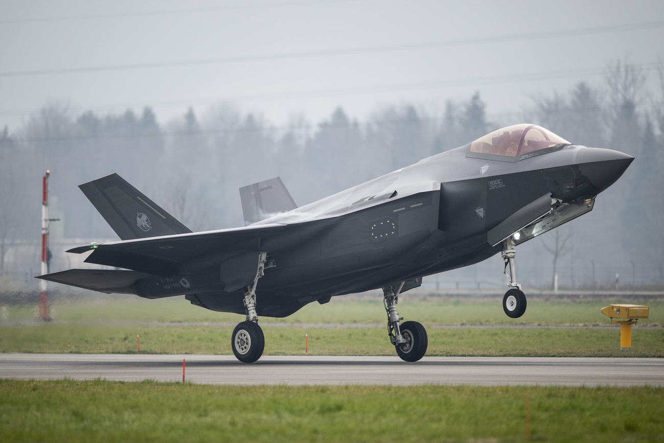 Un avion F-35 tel que ceux commandés par la Suisse