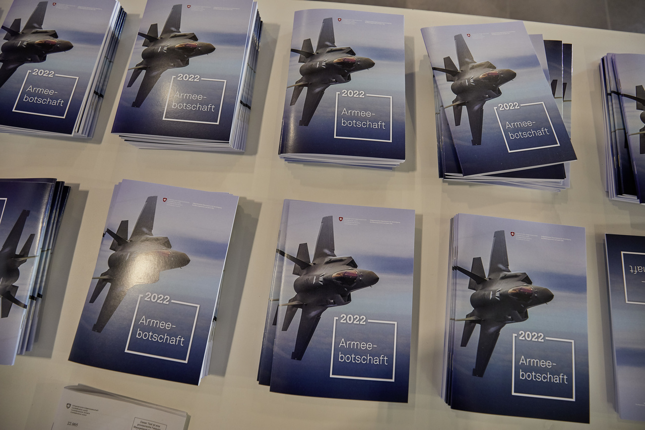 Broschüren des F-35-Kampfjets