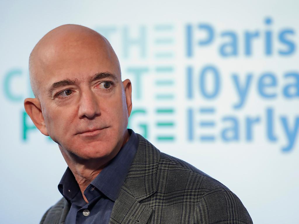 Un businessman indien passe Bezos au classement des plus riches - SWI ...