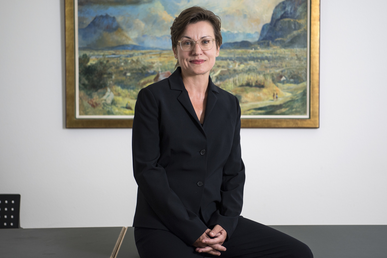 Barbara Rott Rotkreuz Erstmals eine Frau an der Spitze des Roten Kreuzes - SWI swissinfo.ch