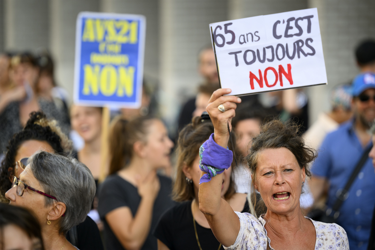9月5日，在內政部長Alain Berset組織的會議間隙，瑞士女性示威者紛紛聚集於沃州洛桑街頭，以此抗議養老保險和遺屬保險改革。