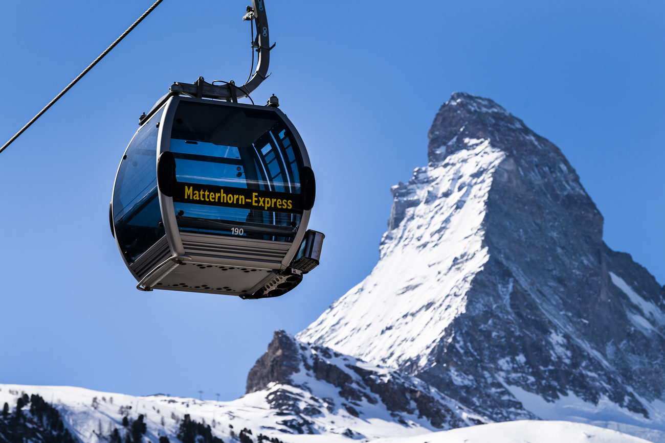 Matterhorn and gondola