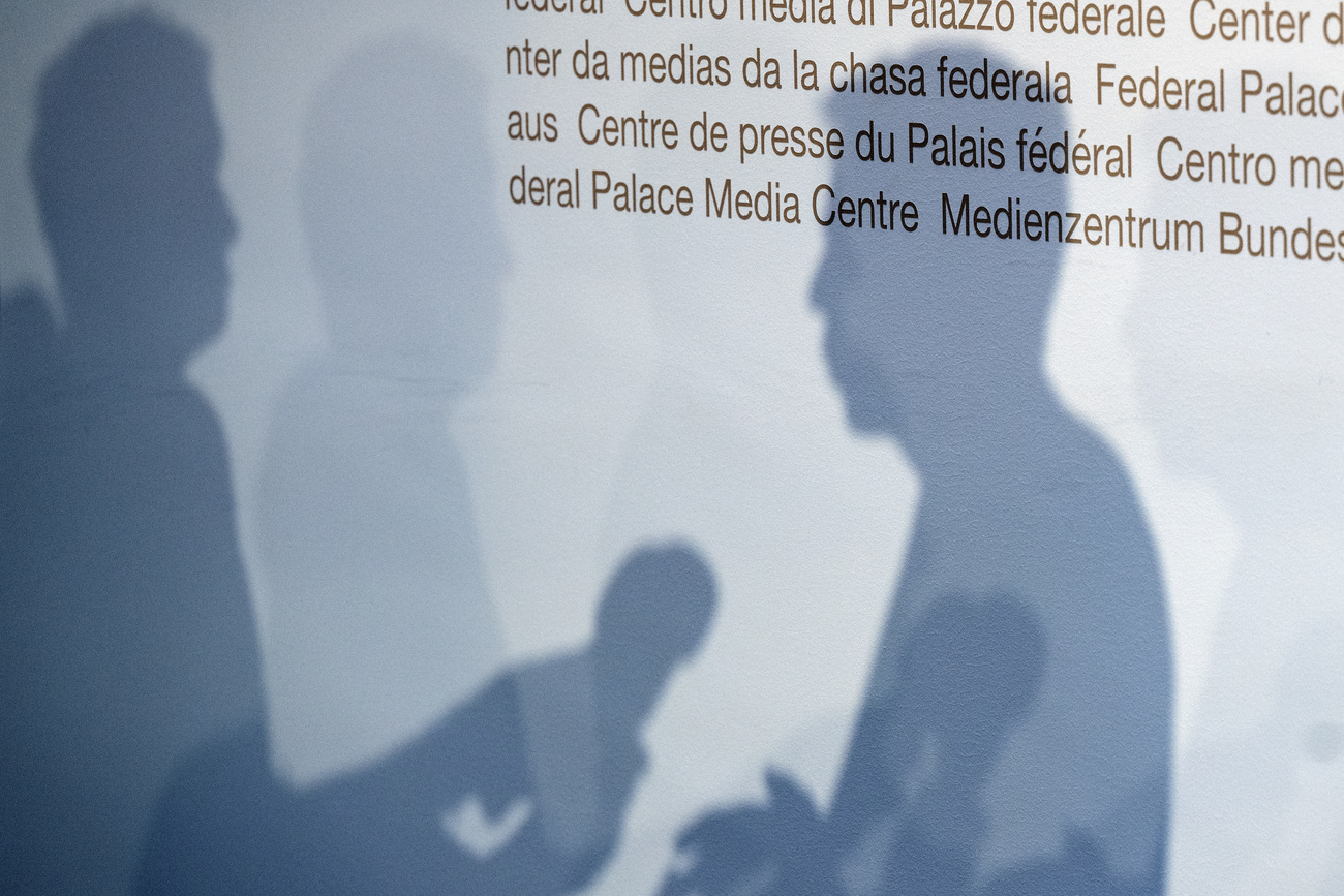 Ein Schattenbild von Christian Dussey, Direktor des Nachrichtendienstes des Bundes, NDB