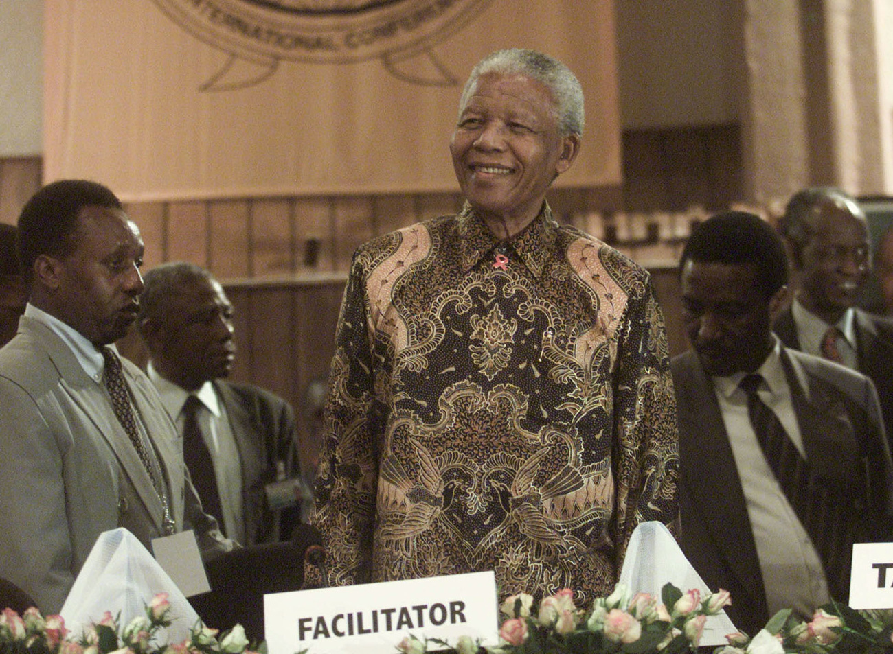 Nelson Mandela at Burundi peace talks