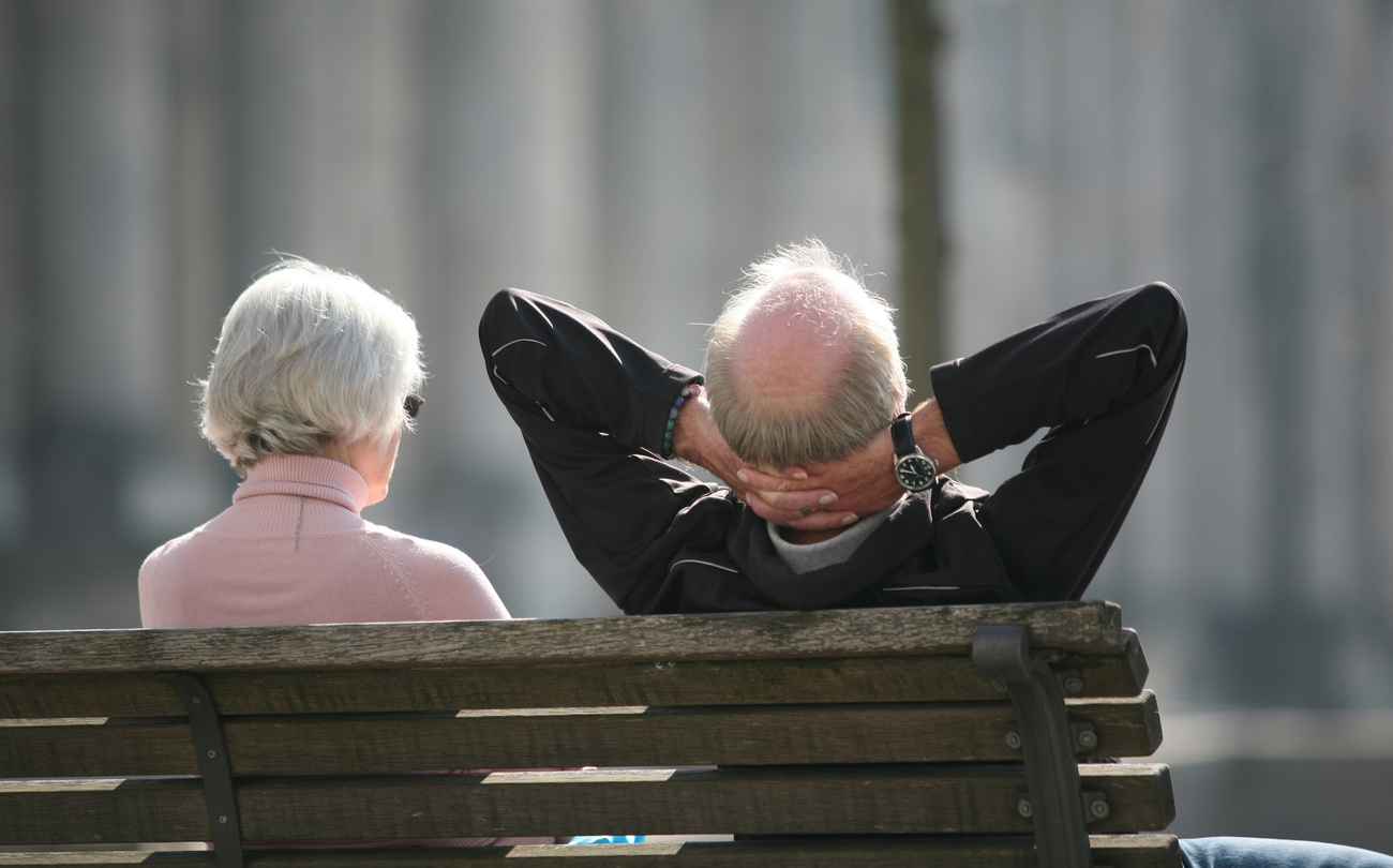 Two old people on a bench