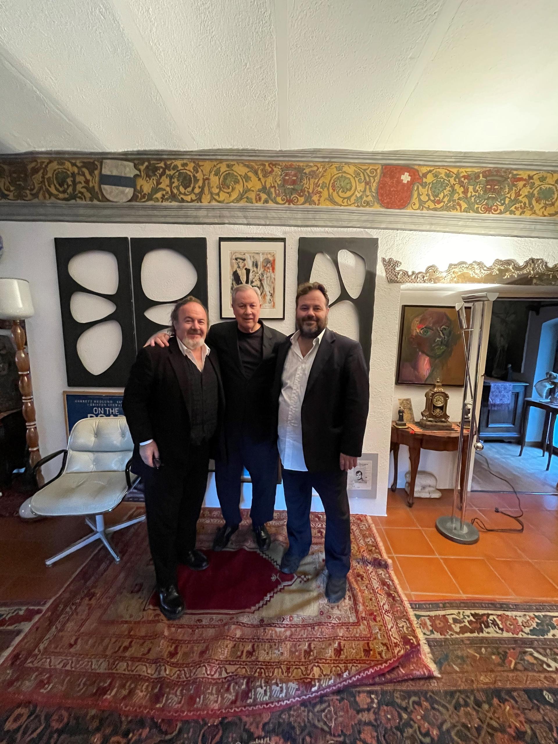 Arminio et Paolo Sciolli avec l artiste Robert Wilson