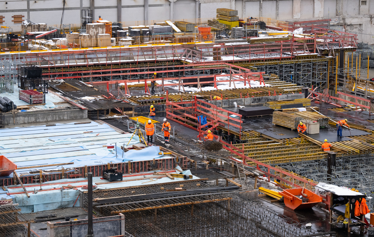 ouvriers sur un chantier de construction