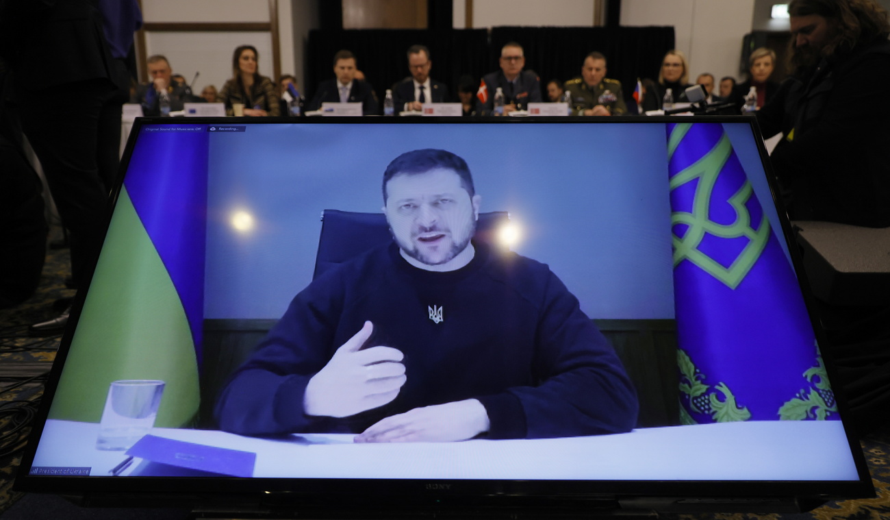 Zelensky in video parla ai partecipanti del gruppo di contatto per l Ucraina.